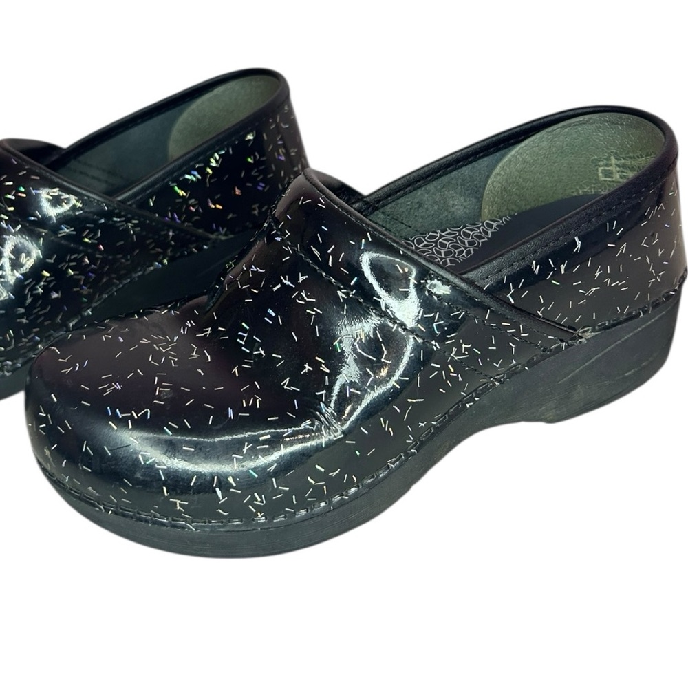 Dansko XP2.0 Professional Blk Rainbow Speckle Clogs Nurse Slip Resistance